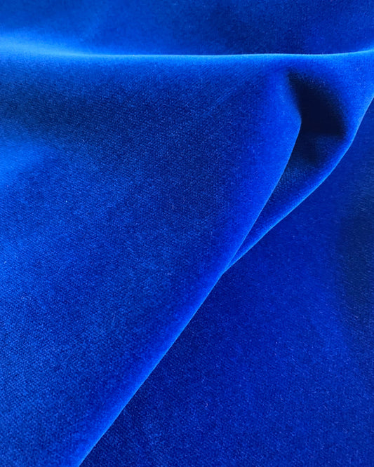 dettaglio tessuto velluto blu royal