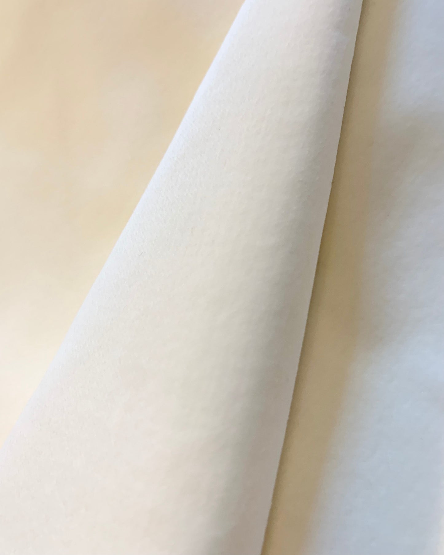 caldo, morbido ed elegante cachemire bianco