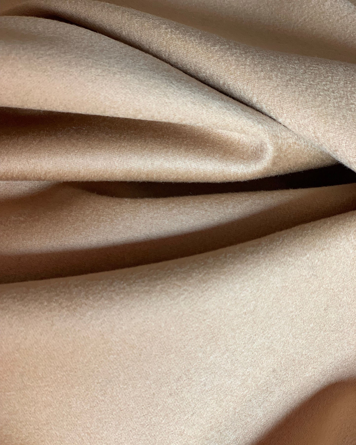 morbido e caldo cachemire color cammello