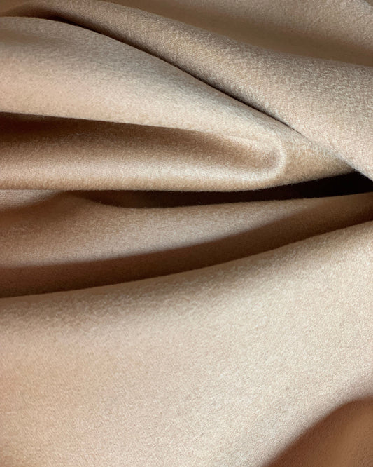 morbido e caldo cachemire color cammello