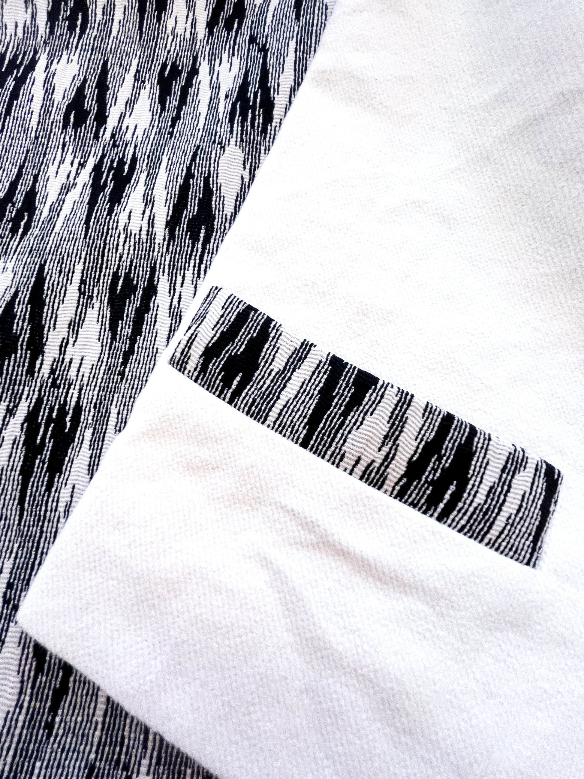 dettaglio contrasto fantasia bianco-nera