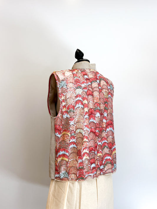 gilet sartoriale Le Globazine con schiena ricoperta di paillettes corallo