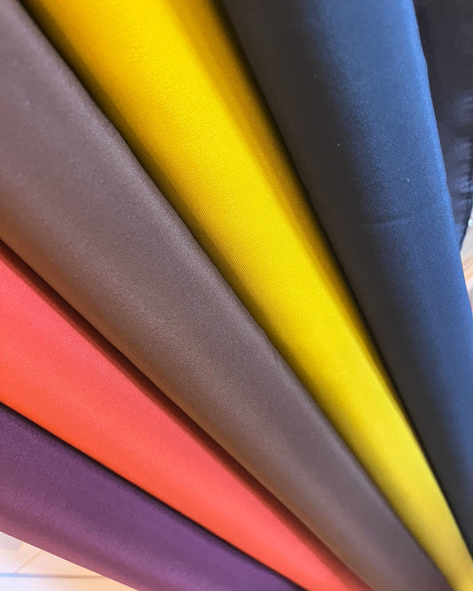 campioni di seta colori vari